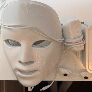 Deesse Pro Led Face Mask